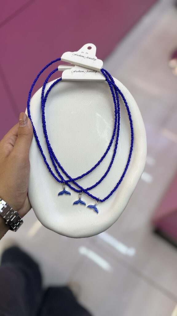 گردنبند دم وال